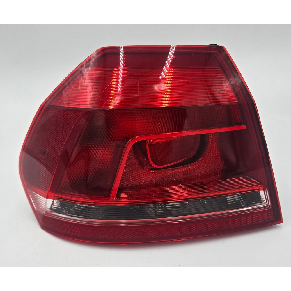 2012-2015 Volkswagen Passat LH Driver Outer Tail Light Lamp OEM 561945095H